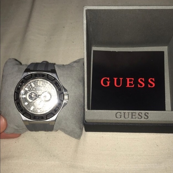 Guess watch - Picture 2 of 3